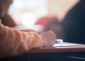 JEE Advanced 2024: Subject-wise Key Chapters for Effective Revision