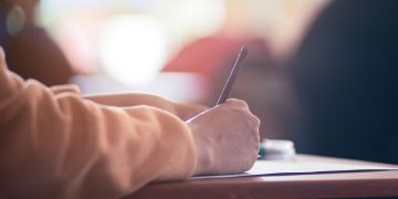 JEE Advanced 2024: Subject-wise Key Chapters for Effective Revision