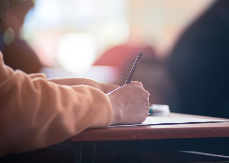 JEE Advanced 2024: Subject-wise Key Chapters for Effective Revision