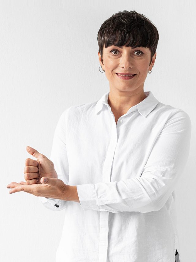 International Day of Sign Languages: Tips to Learn Sign Language Fast