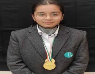 Tamanna Garg of Aakash Educational Services Limited (AESL) Class X from Jalandhar becomes the Top Scorer in CBSE 2024 Examination